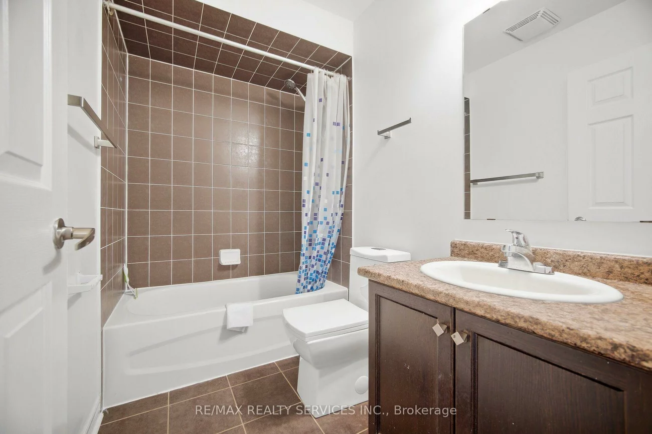 7, Cedar Lake, Bram West, Brampton