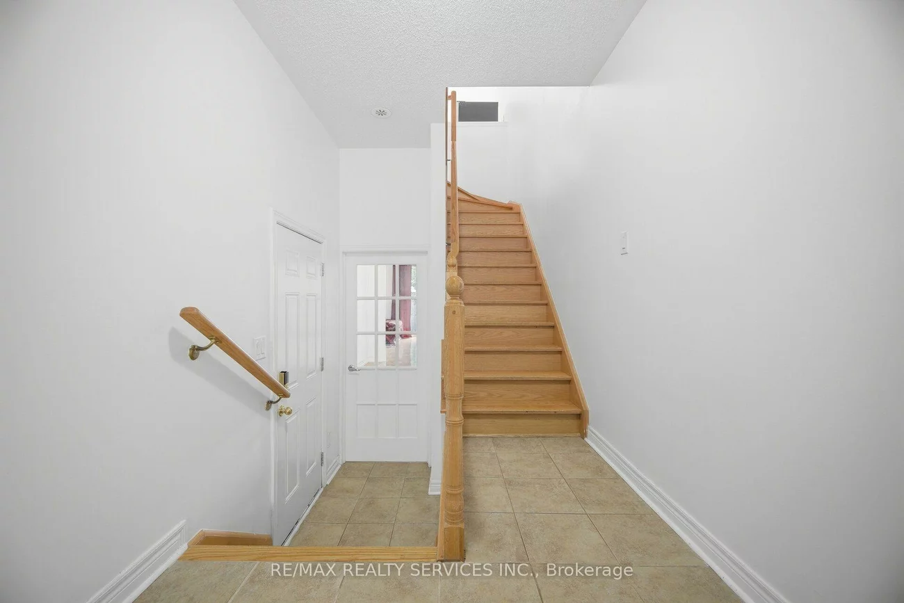 7, Cedar Lake, Bram West, Brampton
