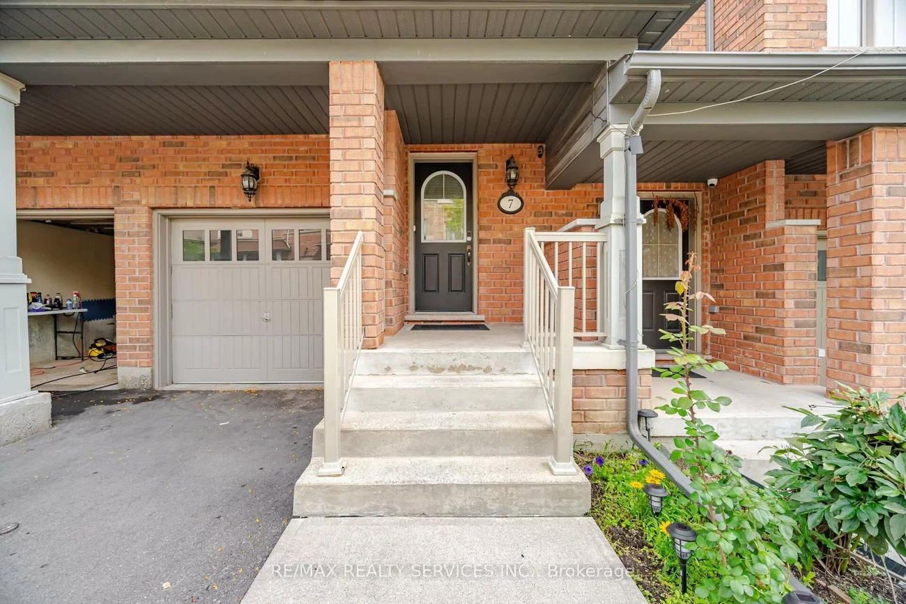 7, Cedar Lake, Bram West, Brampton