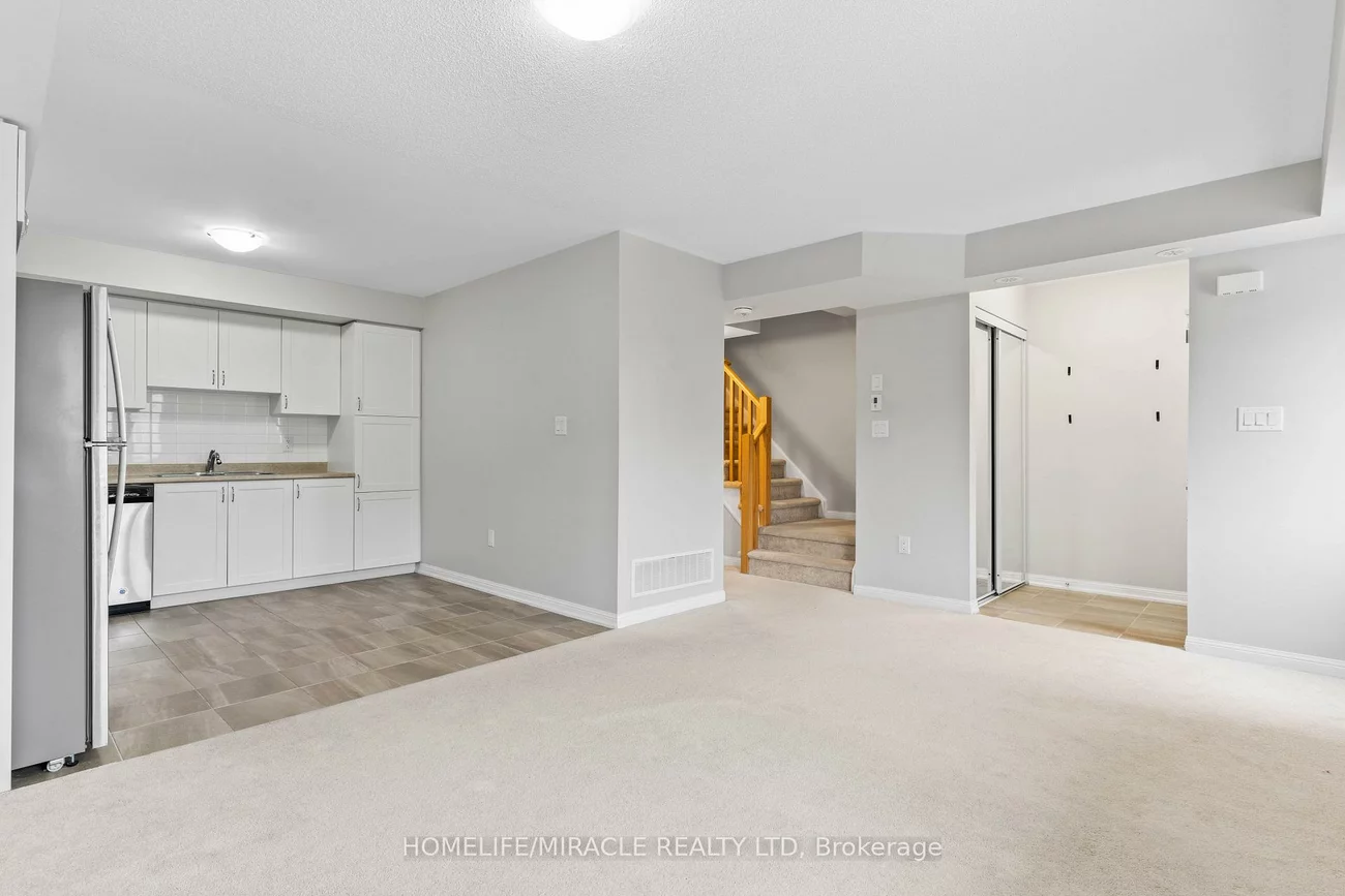 250, Sunny Meadow, Sandringham-Wellington, Brampton
