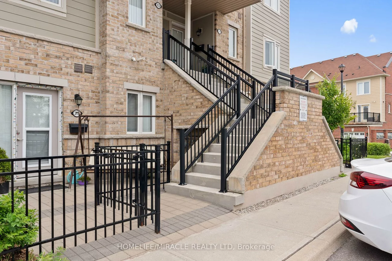 250, Sunny Meadow, Sandringham-Wellington, Brampton