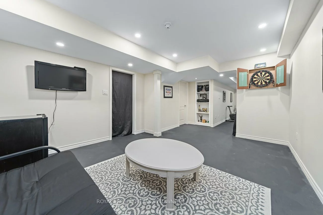200, Cresthaven, Snelgrove, Brampton