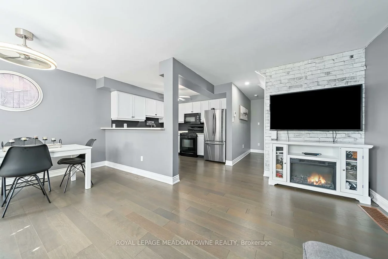 200, Cresthaven, Snelgrove, Brampton