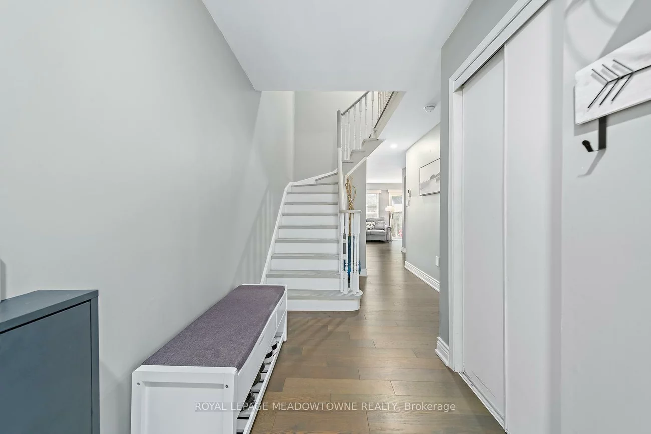 200, Cresthaven, Snelgrove, Brampton