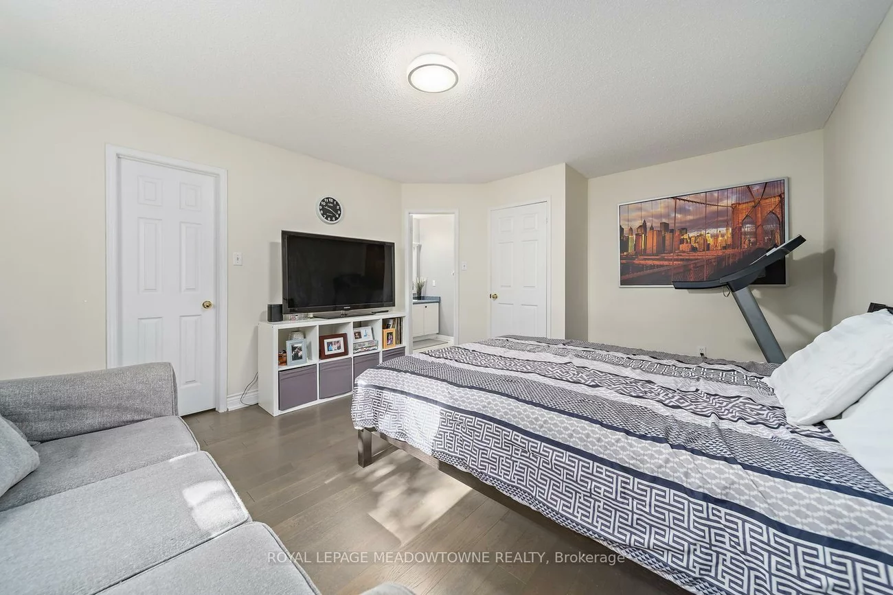 200, Cresthaven, Snelgrove, Brampton
