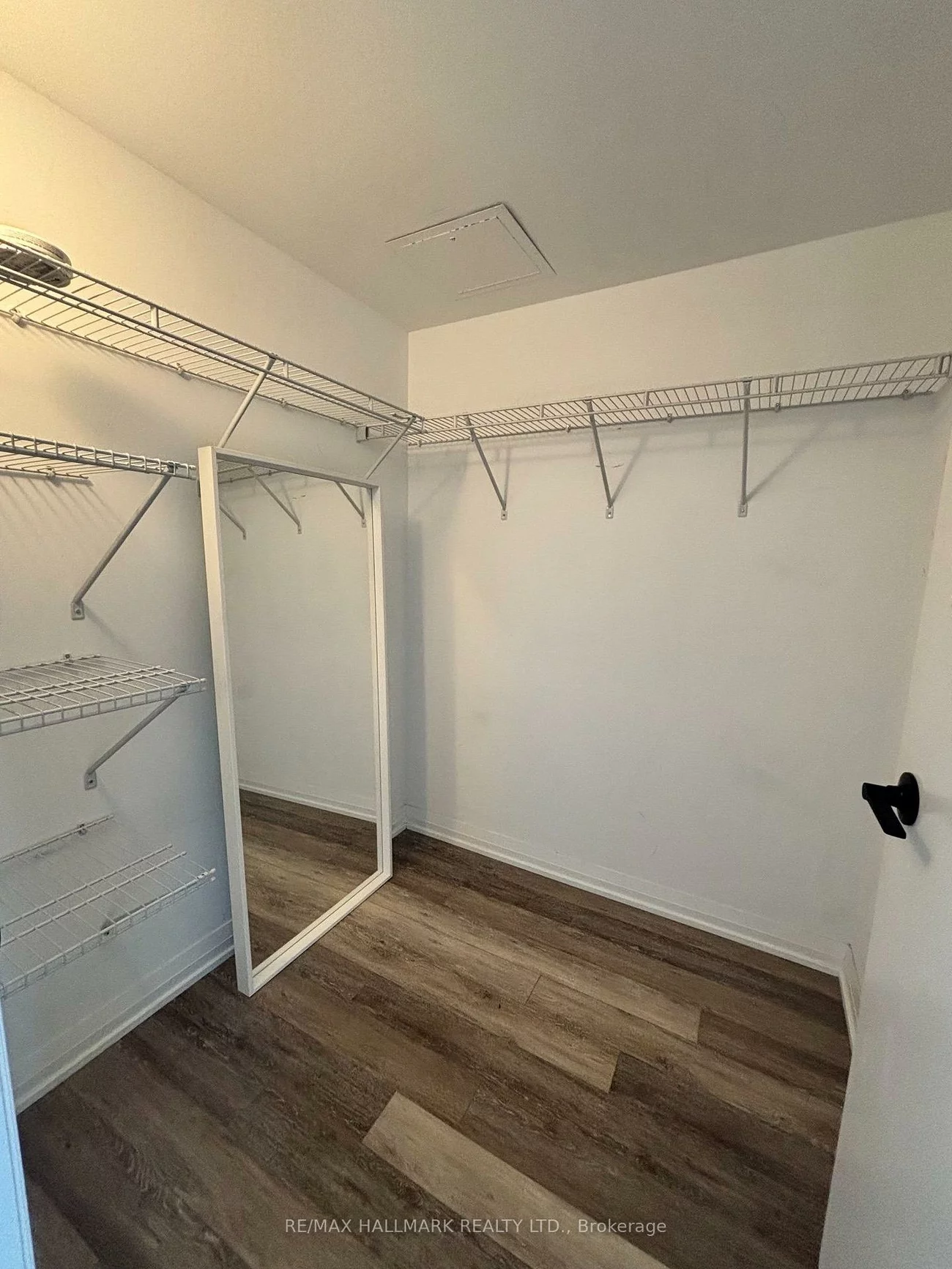 40, Via Rosedale, Sandringham-Wellington, Brampton