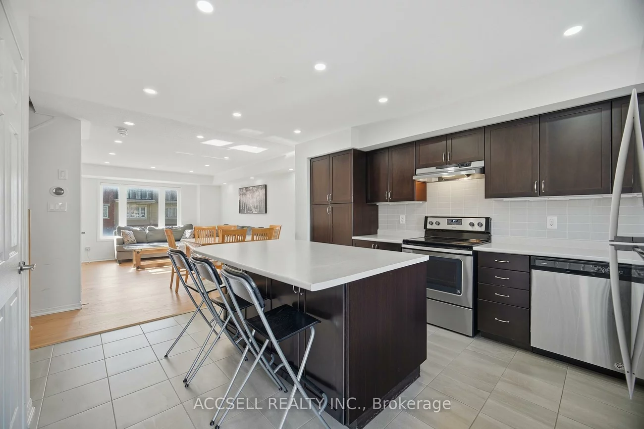 250, Sunny Meadow, Sandringham-Wellington, Brampton