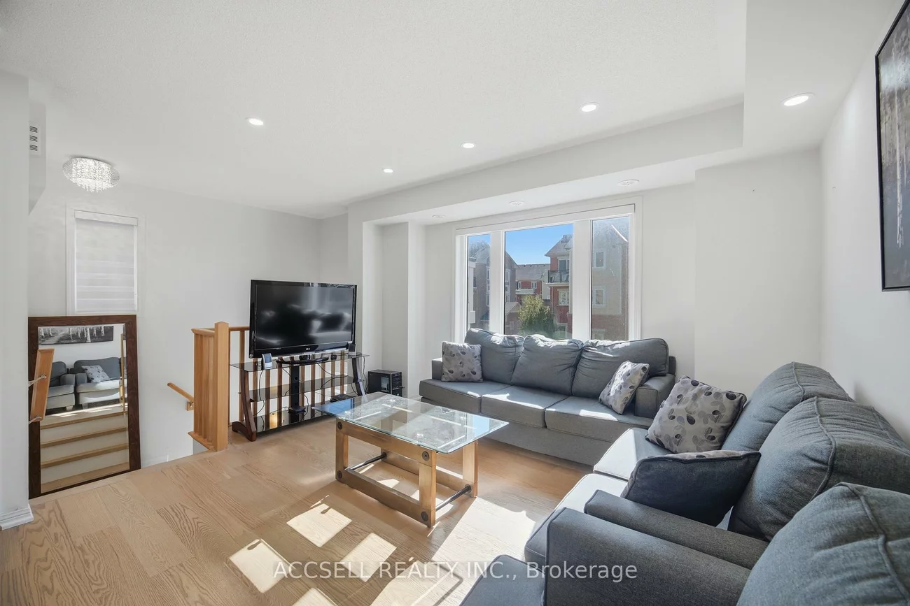 250, Sunny Meadow, Sandringham-Wellington, Brampton