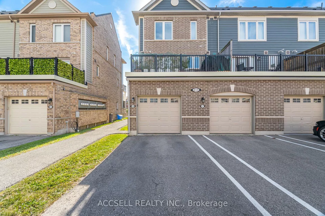 250, Sunny Meadow, Sandringham-Wellington, Brampton