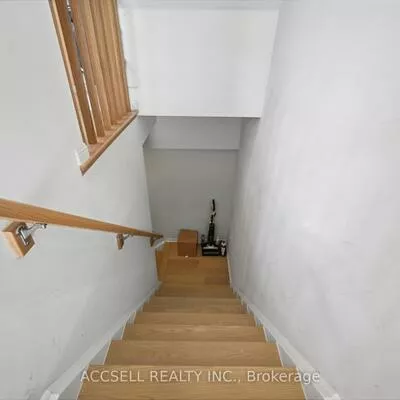 250, Sunny Meadow, Sandringham-Wellington, Brampton