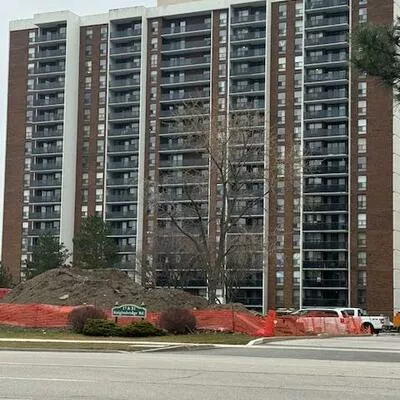 21, Knightsbridge, Queen Street Corridor, Brampton