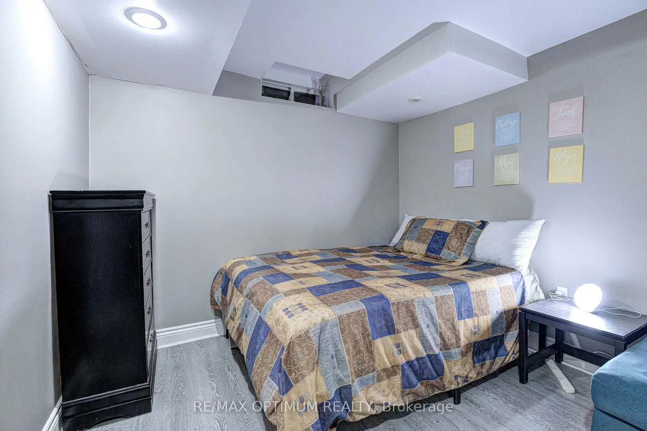 51, Goldenlight, Brampton West, Brampton