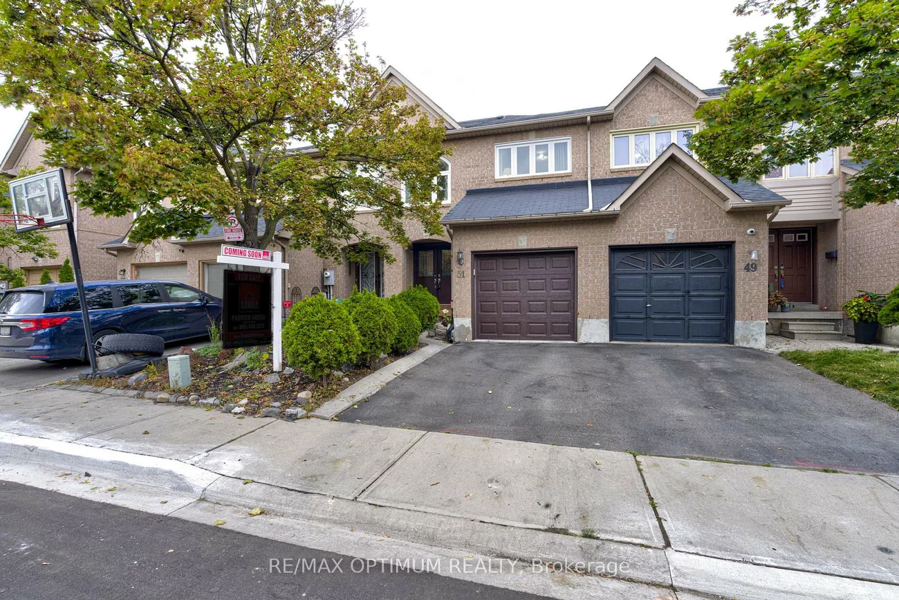 51, Goldenlight, Brampton West, Brampton