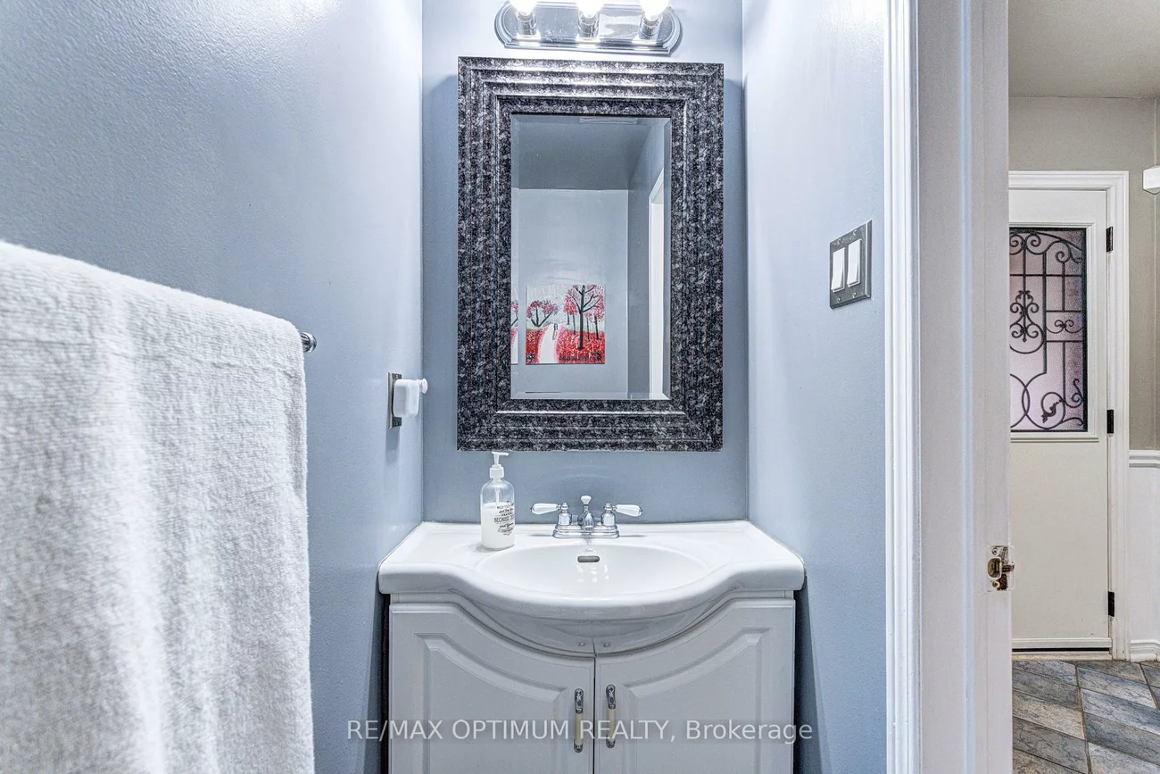 51, Goldenlight, Brampton West, Brampton