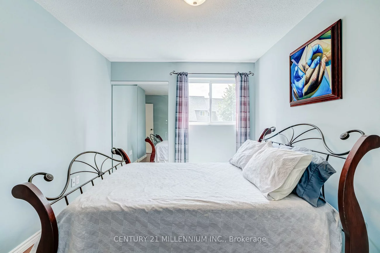35, Tara Park, Brampton North, Brampton