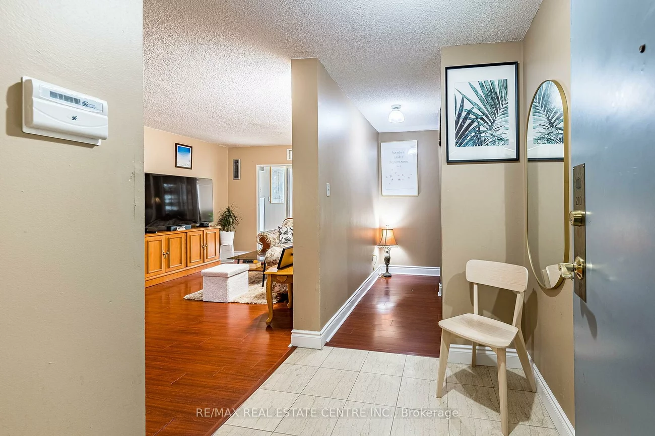 10, Malta, Fletcher's Creek Village, Brampton