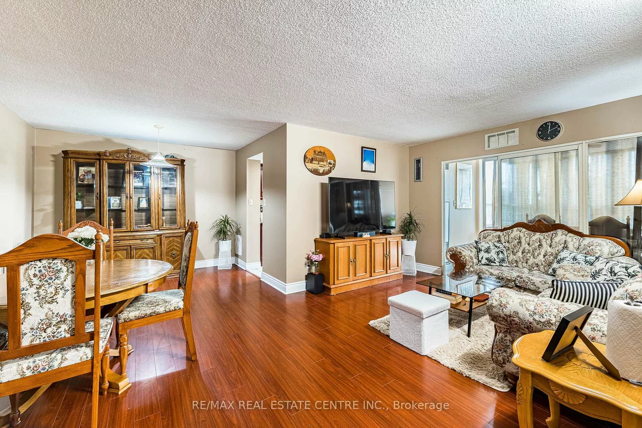 10, Malta, Fletcher's Creek Village, Brampton