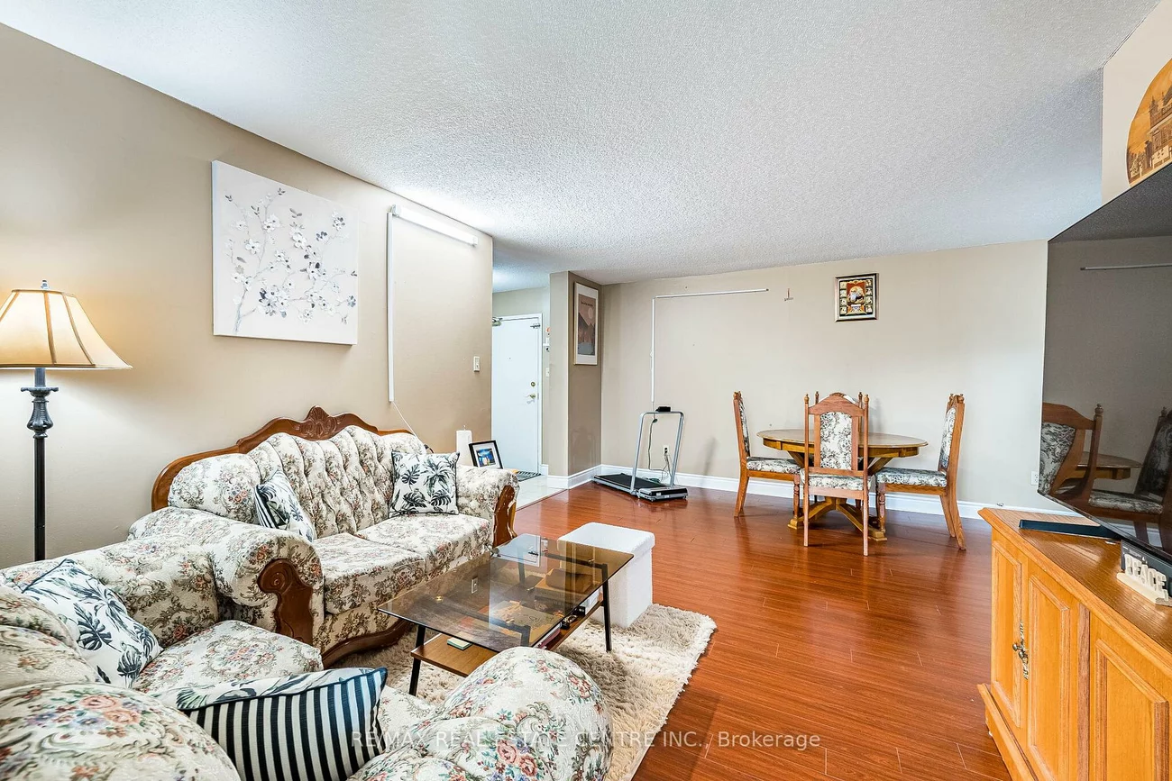 10, Malta, Fletcher's Creek Village, Brampton