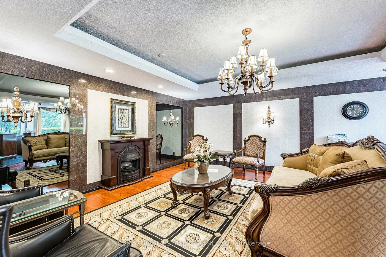 10, Malta, Fletcher's Creek Village, Brampton