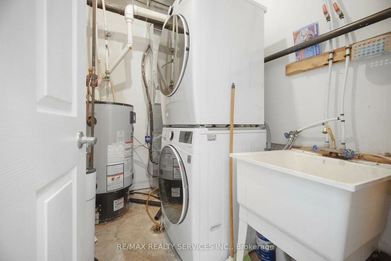 7, Cedar Lake, Bram West, Brampton