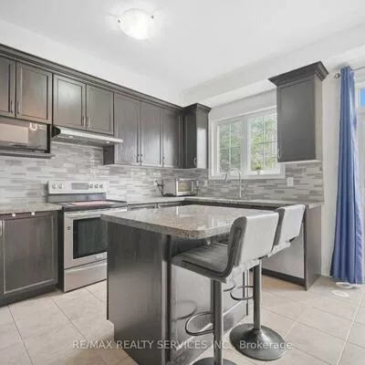 7, Cedar Lake, Bram West, Brampton
