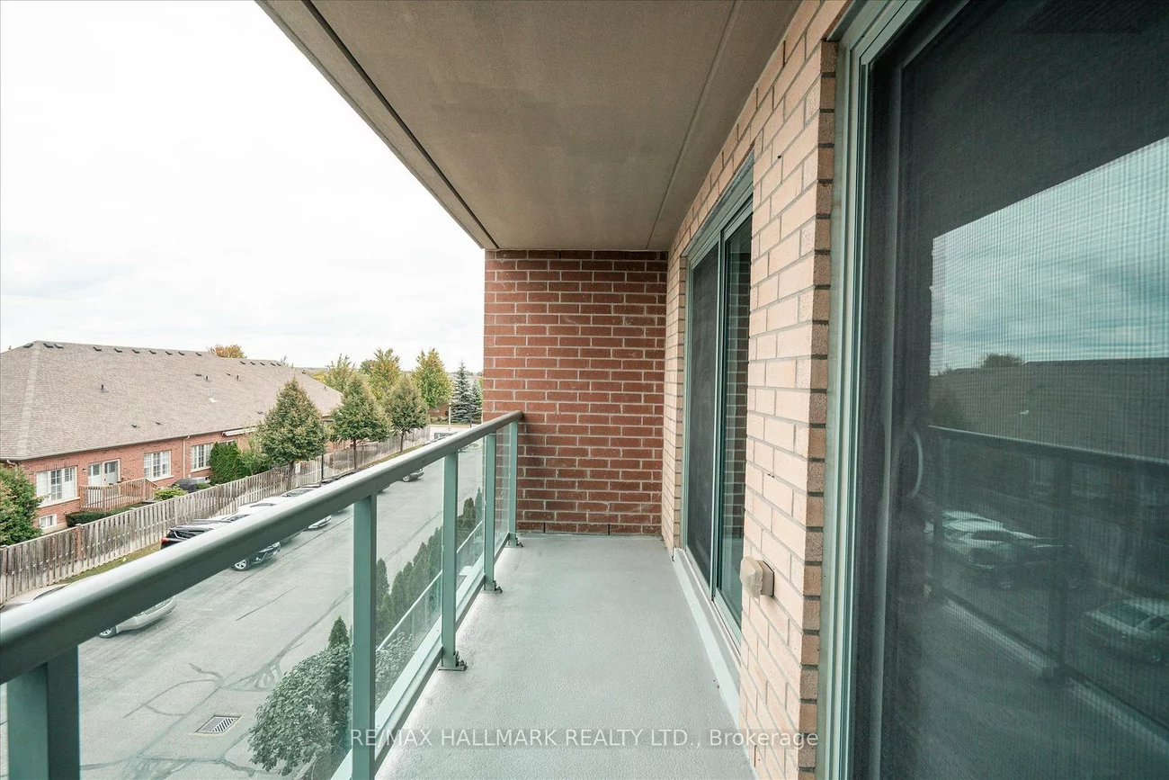 60, Via Rosedale, Sandringham-Wellington, Brampton