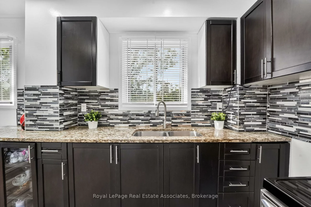 6, Ellerslie, Southgate, Brampton