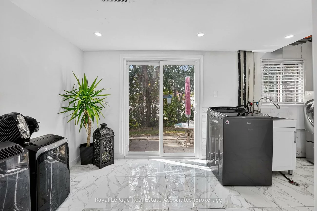 6, Ellerslie, Southgate, Brampton