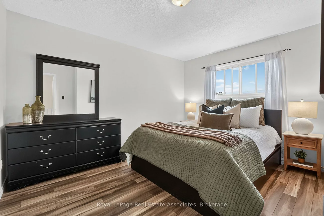 6, Ellerslie, Southgate, Brampton