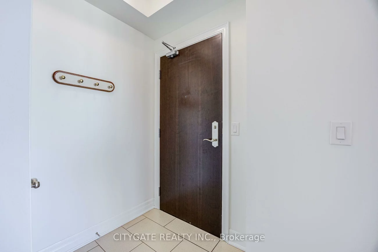 100, John, Downtown Brampton, Brampton