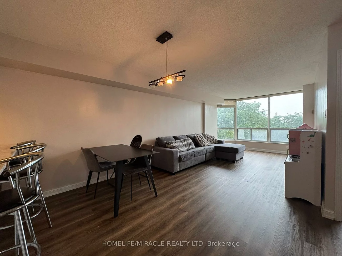 24, Hanover, Queen Street Corridor, Brampton