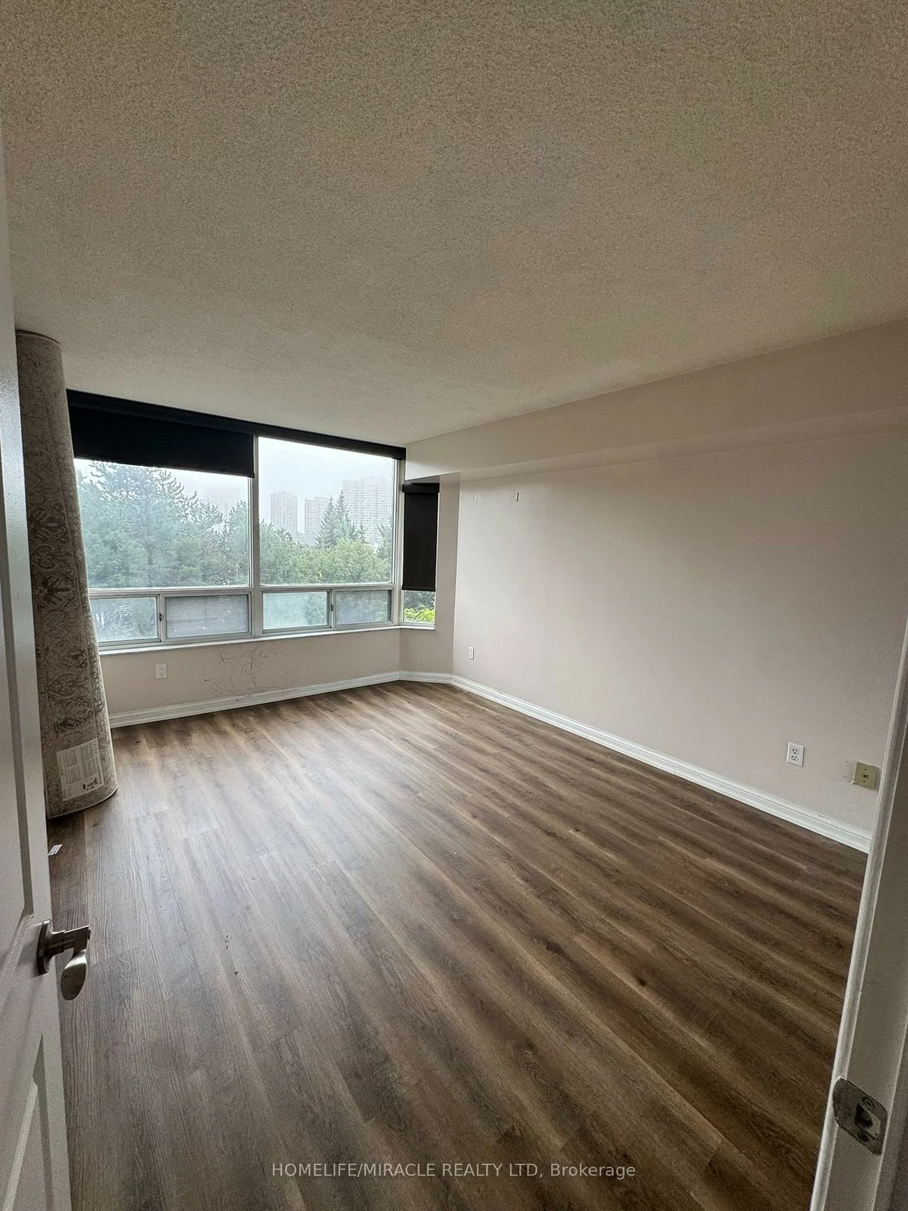 24, Hanover, Queen Street Corridor, Brampton