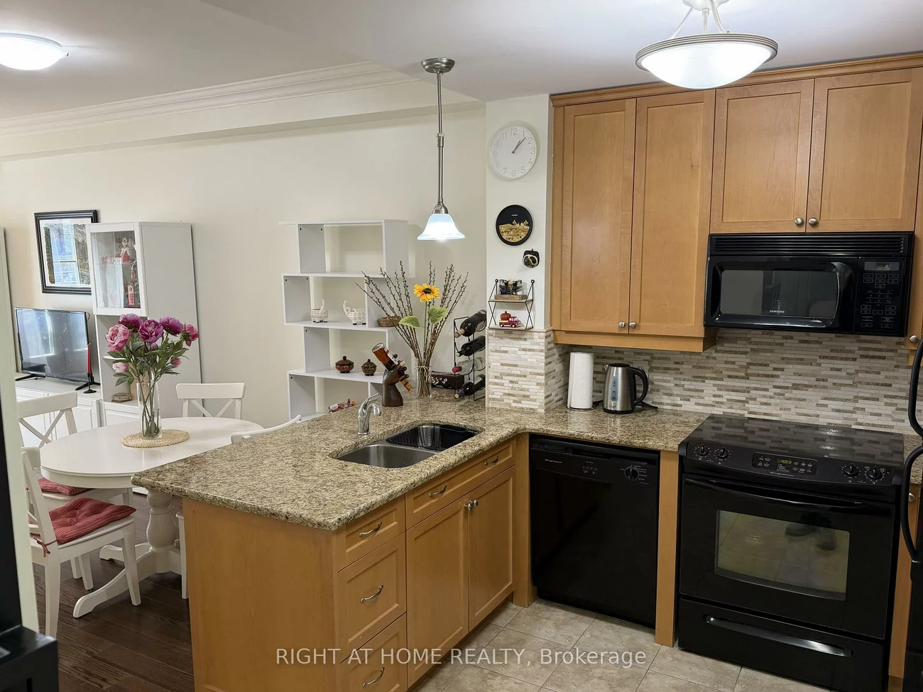 60, Ann, Bolton West, Caledon