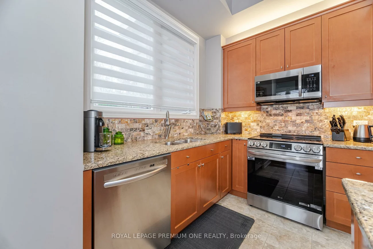 60, Ann, Bolton North, Caledon