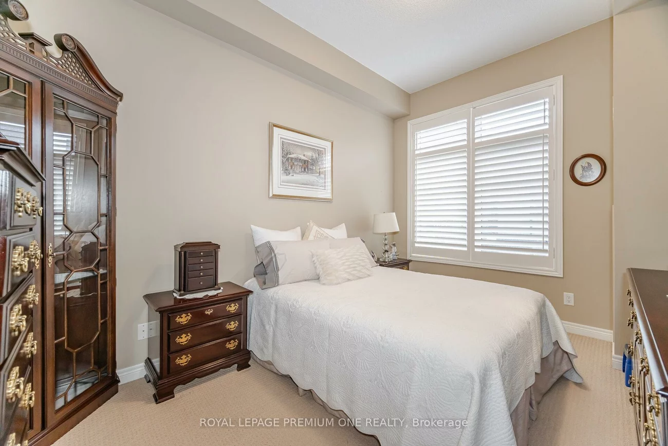 60, Ann, Bolton North, Caledon