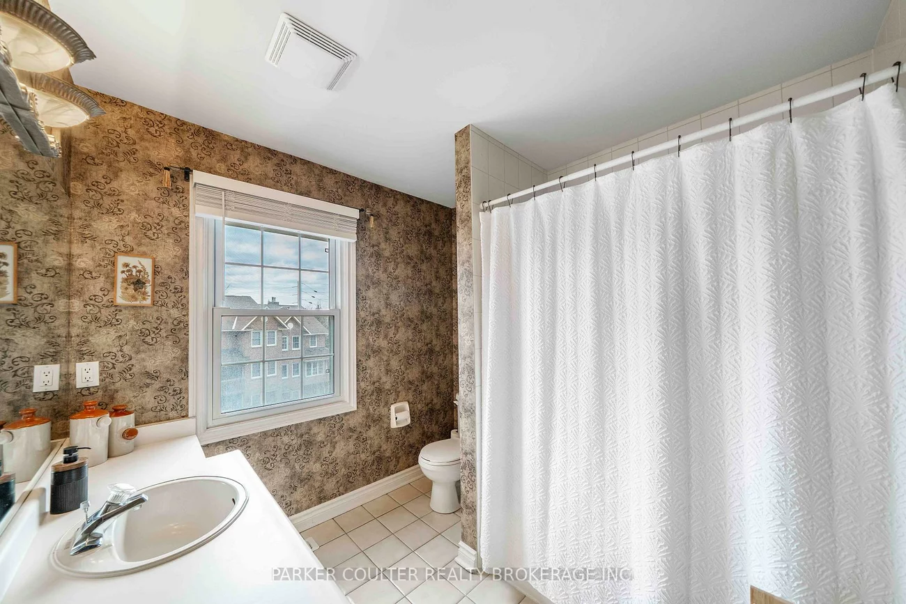 3, Warbrick, Bolton North, Caledon