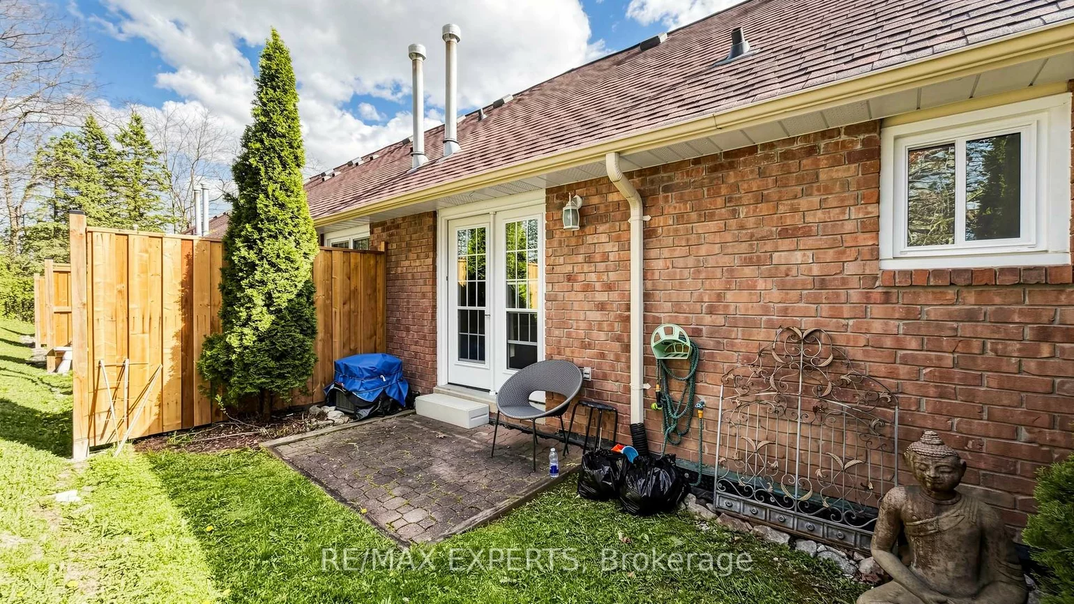 7, Warbrick, Bolton North, Caledon