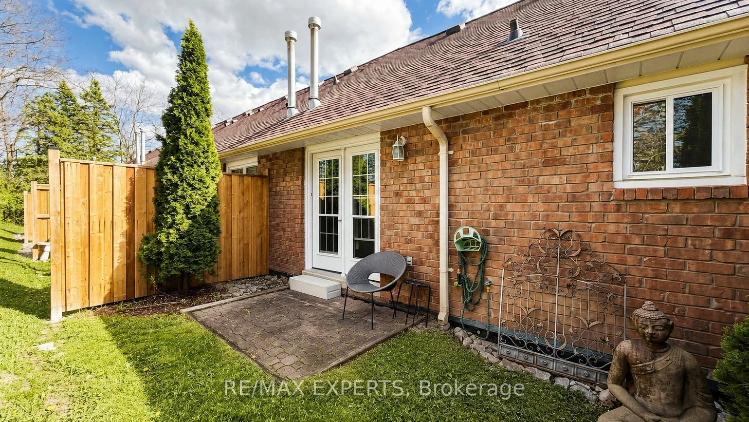 7, Warbrick, Bolton North, Caledon