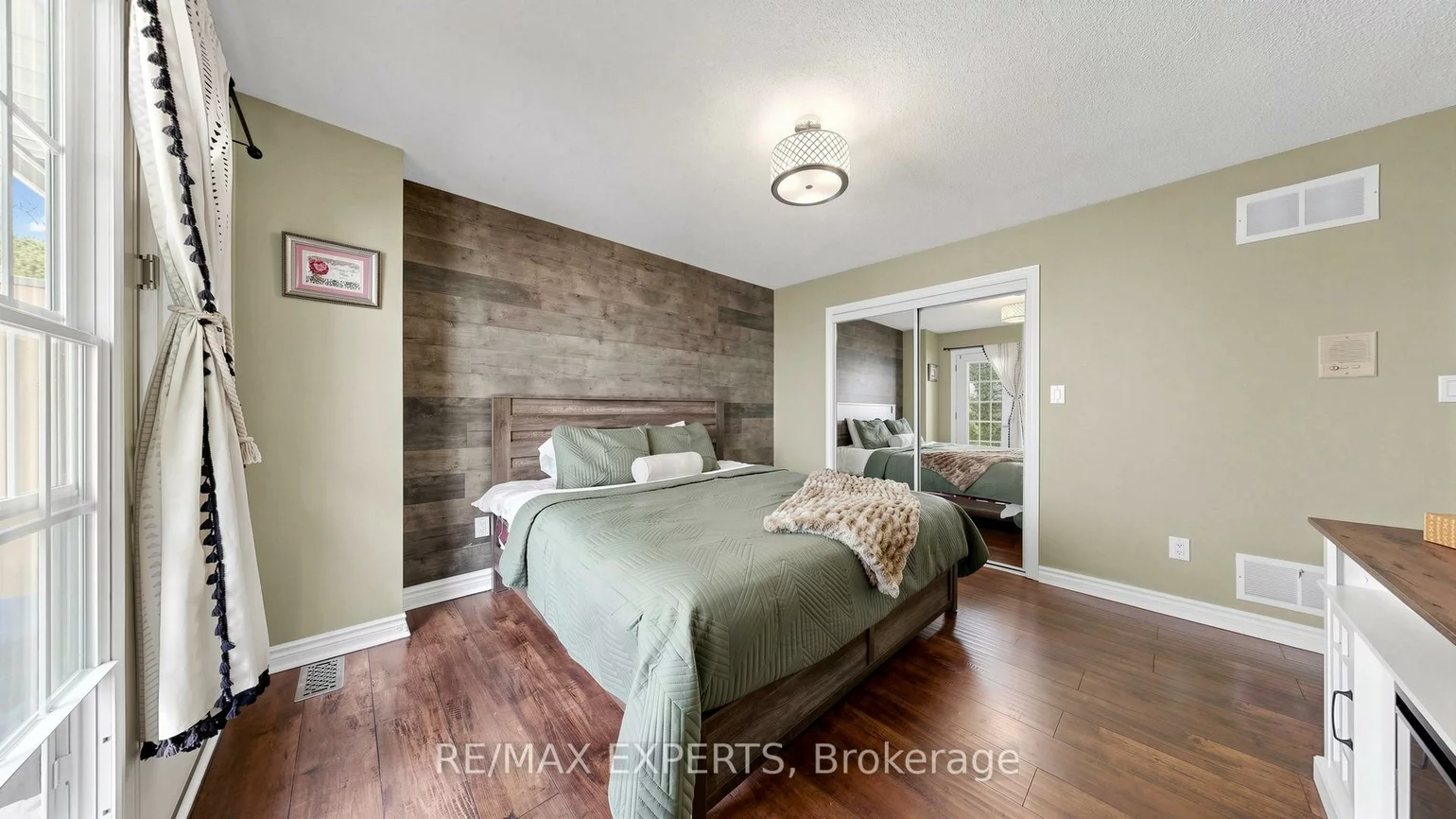7, Warbrick, Bolton North, Caledon