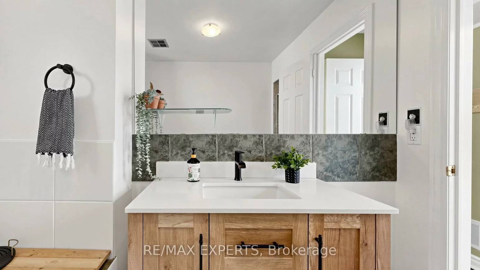 7, Warbrick, Bolton North, Caledon