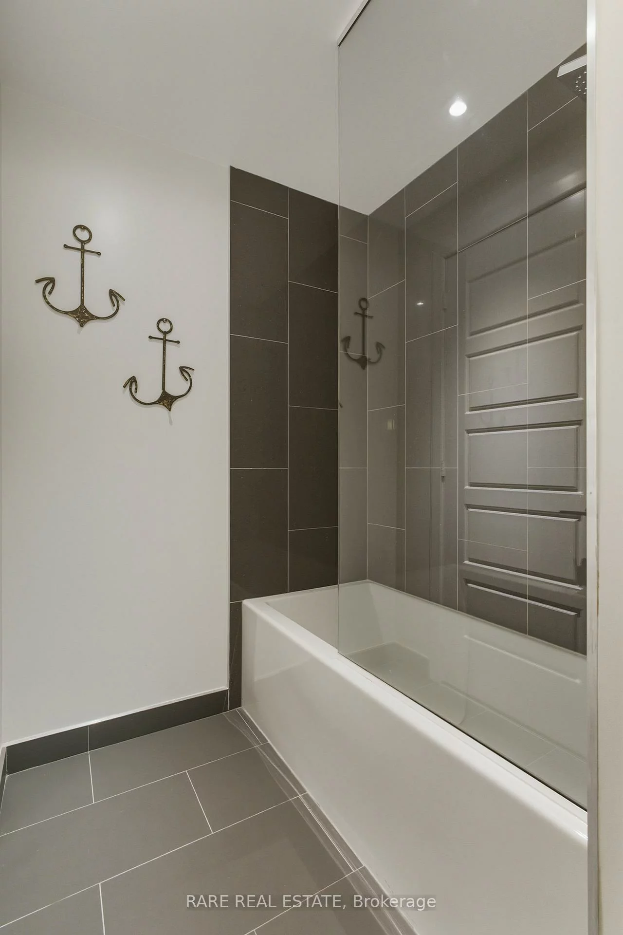 247, Broward, Rural Innisfil, Innisfil