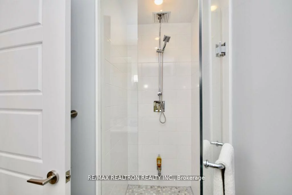 301, Sea Ray, Rural Innisfil, Innisfil