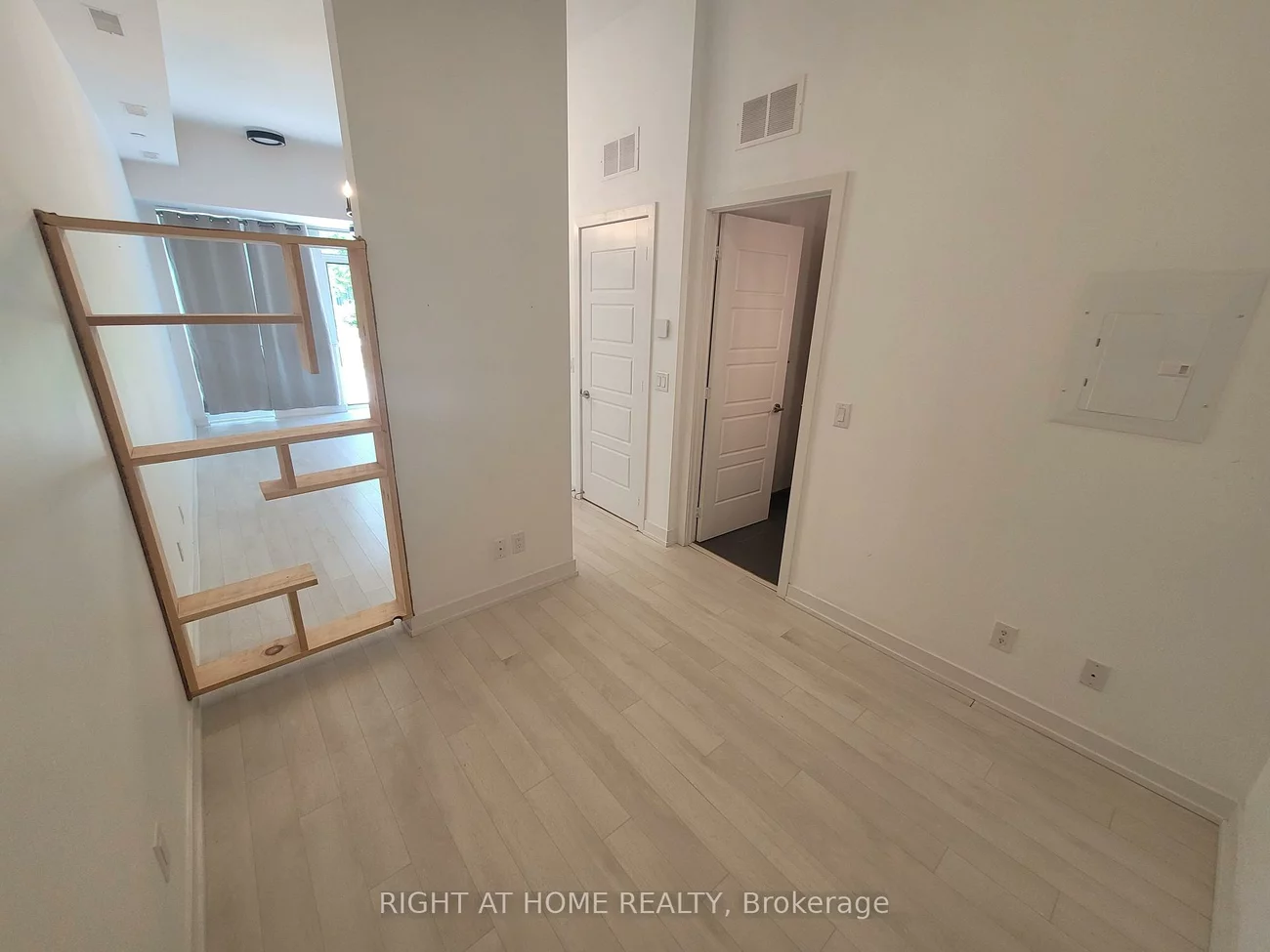 247, Broward, Rural Innisfil, Innisfil