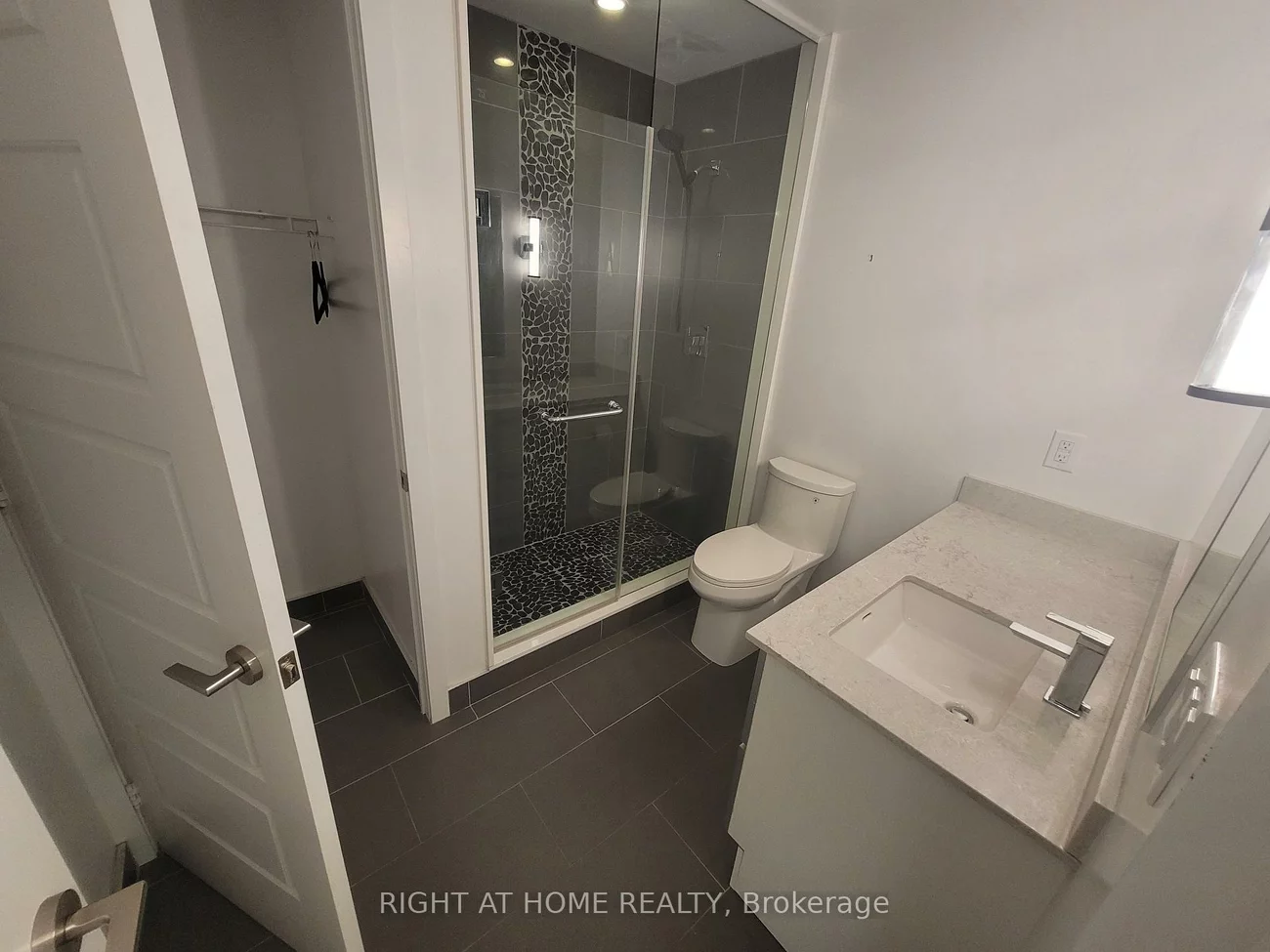 247, Broward, Rural Innisfil, Innisfil