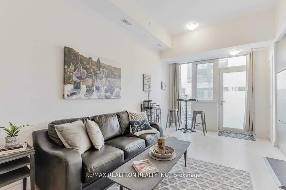 247, Broward, Rural Innisfil, Innisfil