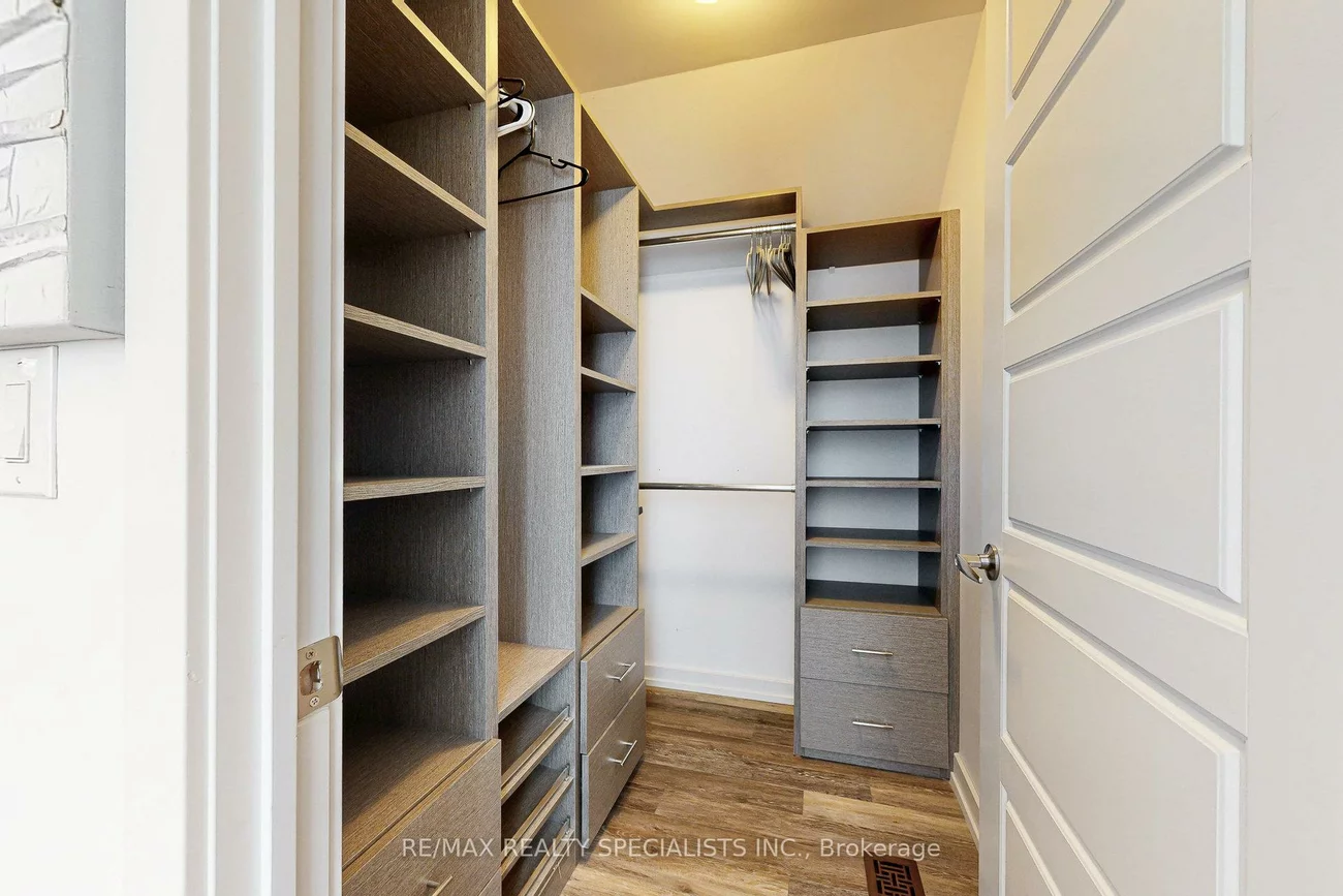 233, Broward, Rural Innisfil, Innisfil