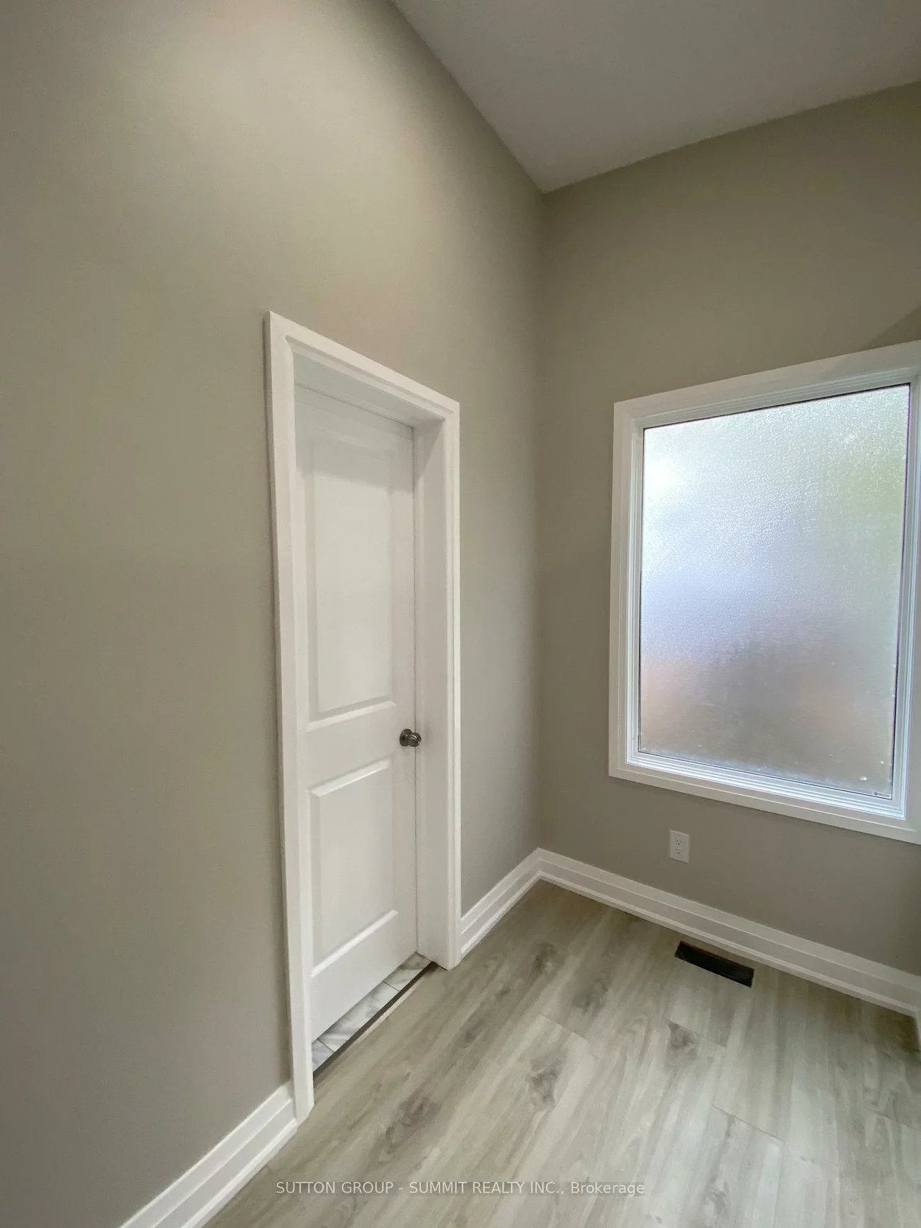 239, MAIN, Schomberg, King