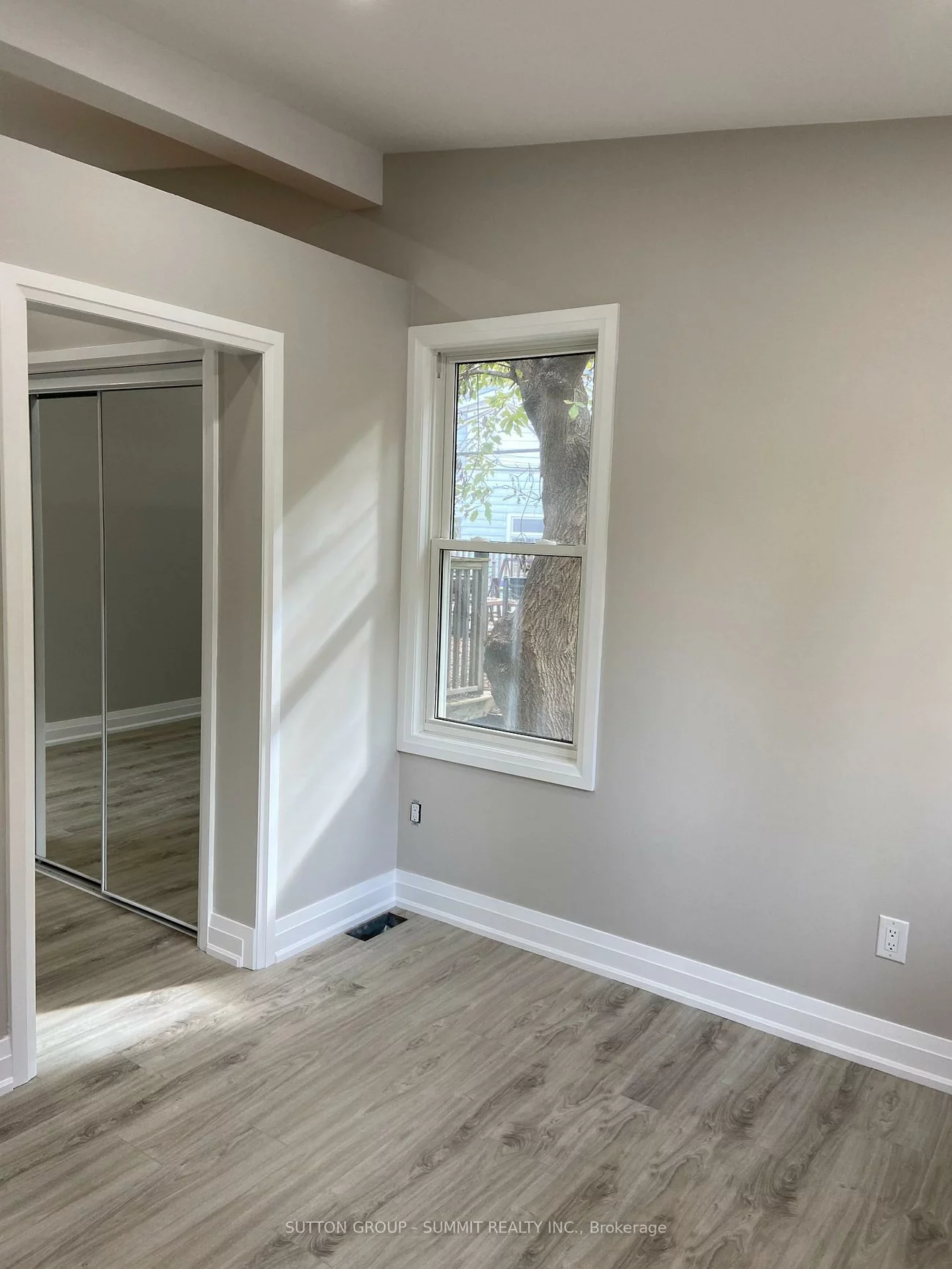 239, MAIN, Schomberg, King