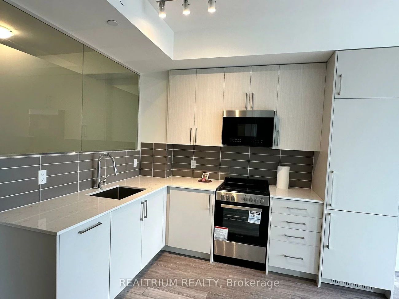 2075, King, King City, King