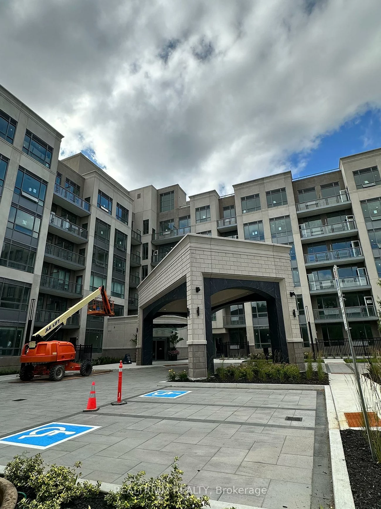 2075, King, King City, King